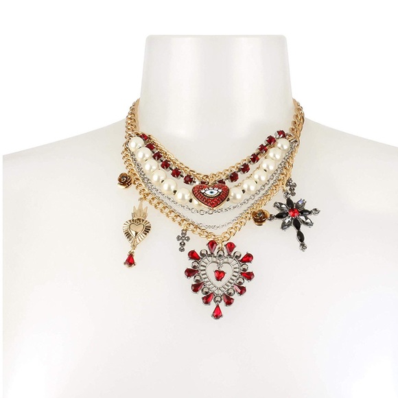 Betsey Johnson Jewelry - Betsey Johnson heart pearls multilayered necklace